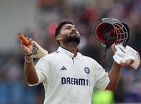 Greg Chappell: Rishabh Pant's Unorthodox Style is Revolutionizing Cricket
OR
Rishabh Pant is Redefining Cricket: Greg Chappell Hails Wicketkeeper's Impact